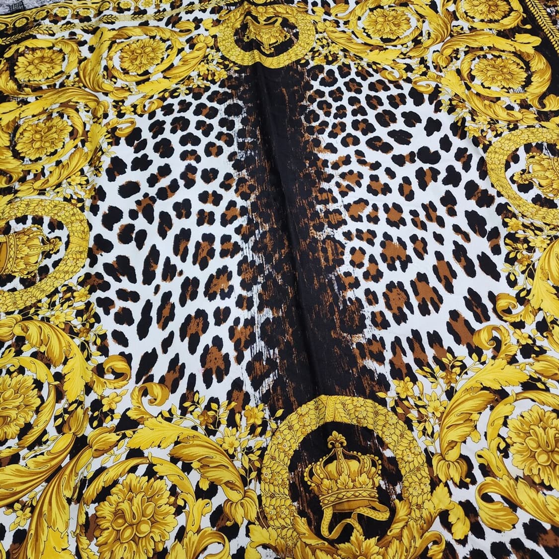 베르사체 실크 스카프 상품이미지3