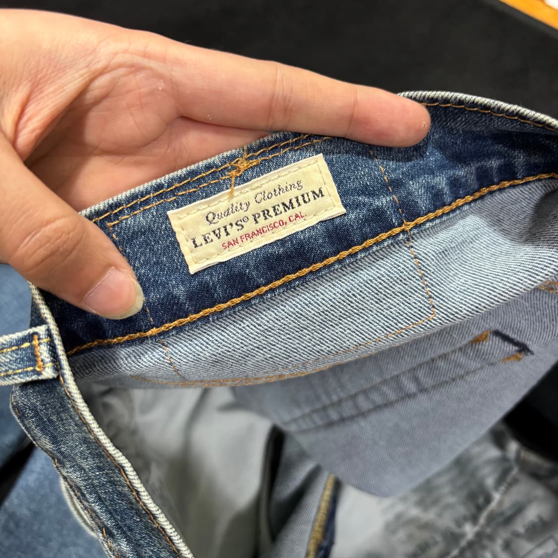 32 리바이스502 테이퍼드 프리미엄 데님팬츠 상품이미지4