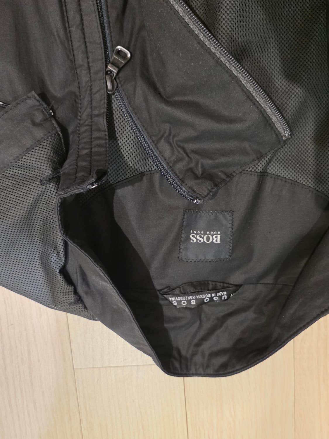 휴고보스 피쉬테일 실루엣 밀리터리 자켓 상품이미지2