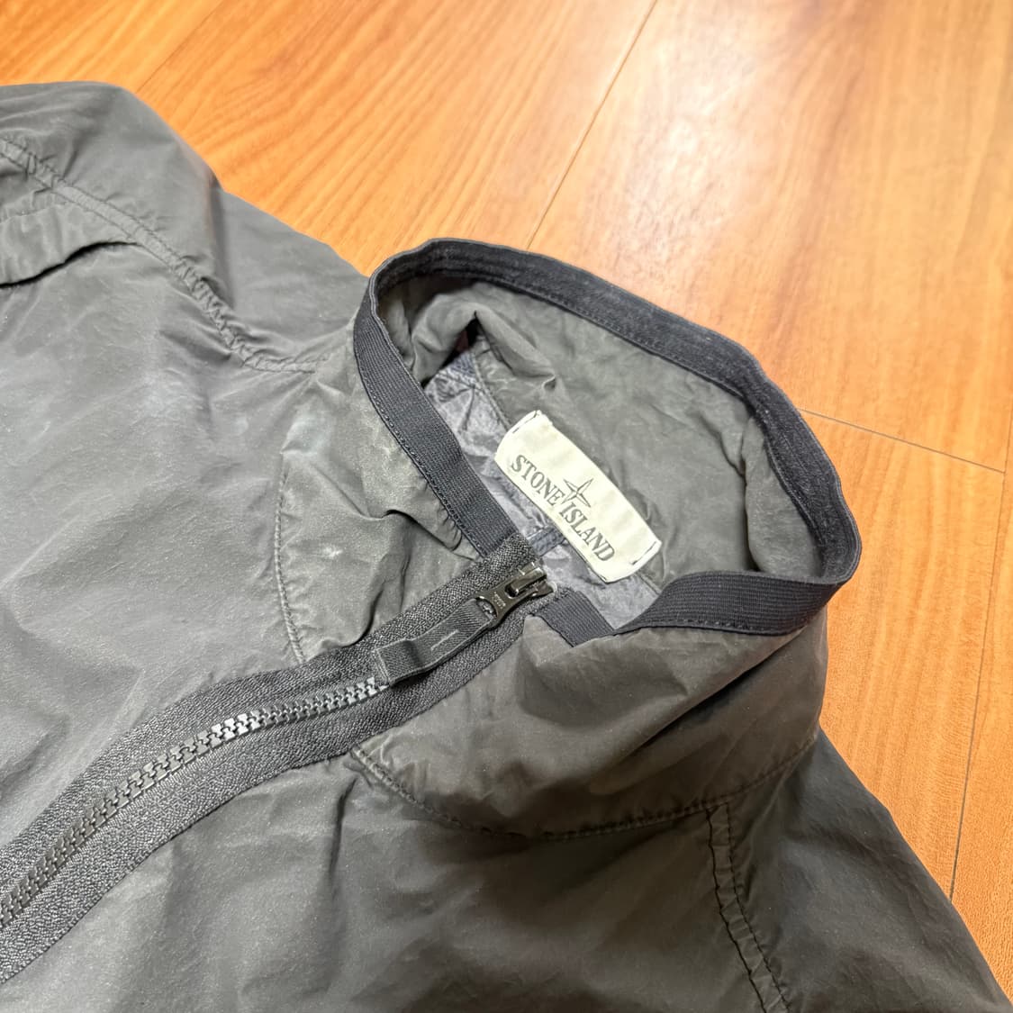 [L] 스톤아일랜드 라미 벨루어 바람막이 상품이미지3