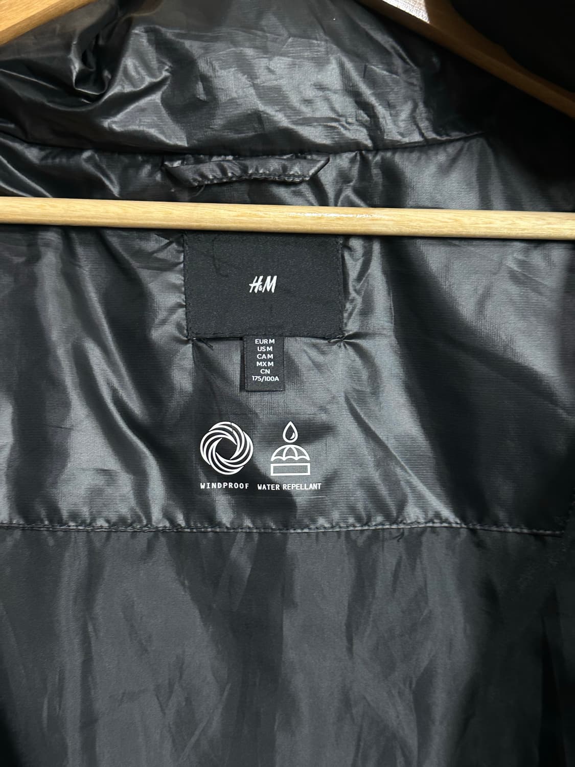 H&M 블랙 패딩 M 사이즈 상품이미지4