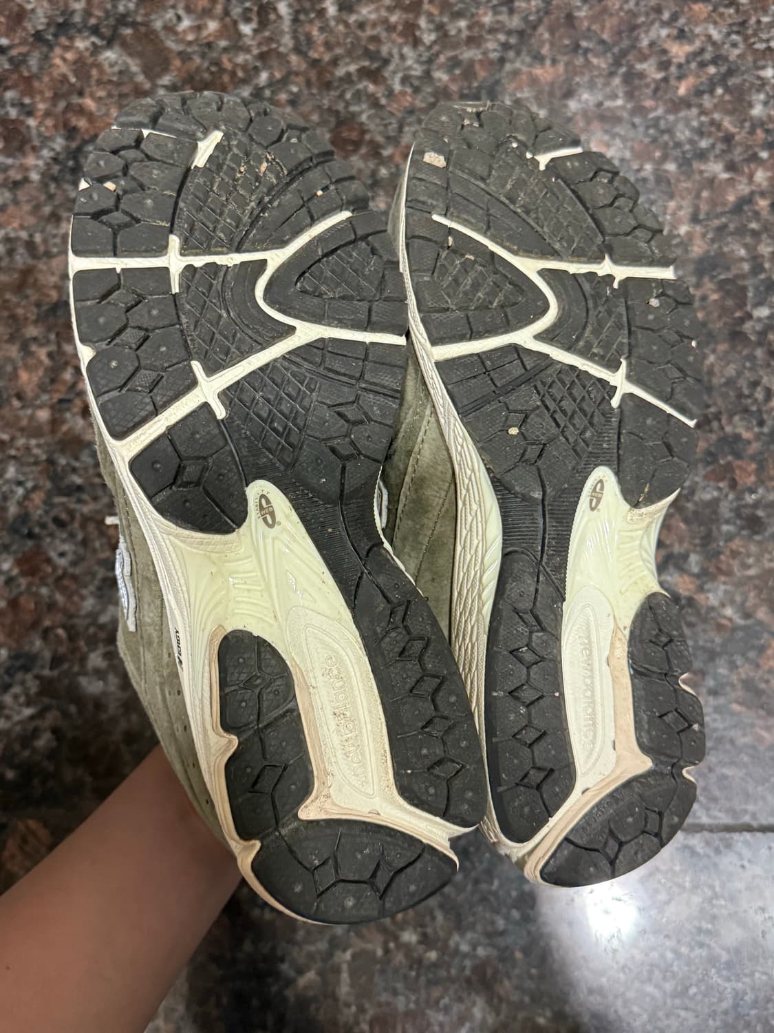 뉴발란스 2002r 카키 230 상품이미지7