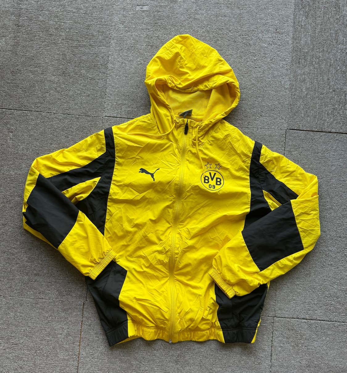 도르트문트 푸마 윈드브레이커 상품이미지1