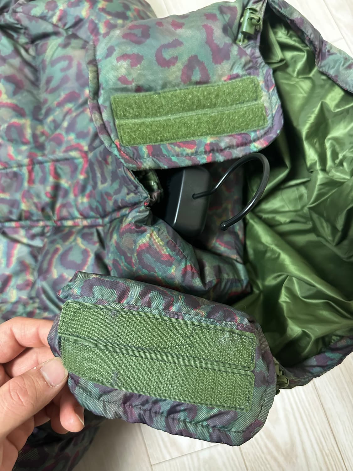 [L] 슈프림 700필 레오파드 패딩 상품이미지3