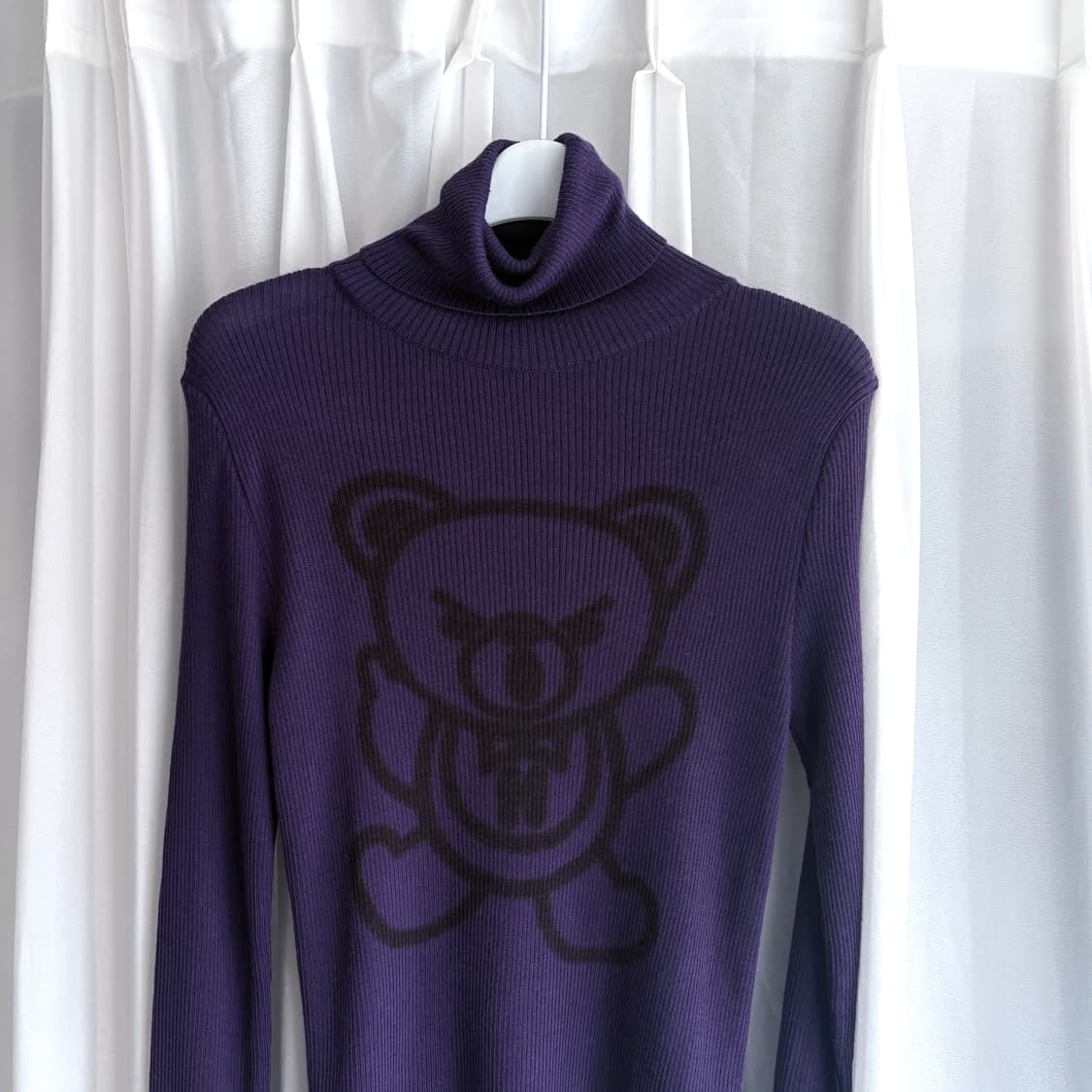 히스테릭 글래머 퍽 베어 터틀넥 니트 상품이미지3