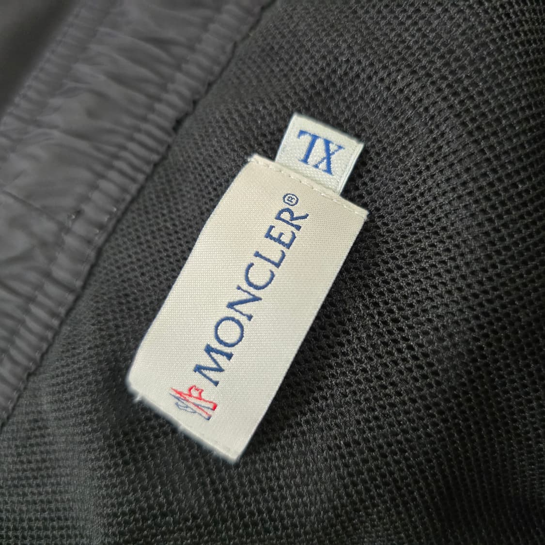 몽클레어 와펜 반바지 xl 판매 상품이미지5