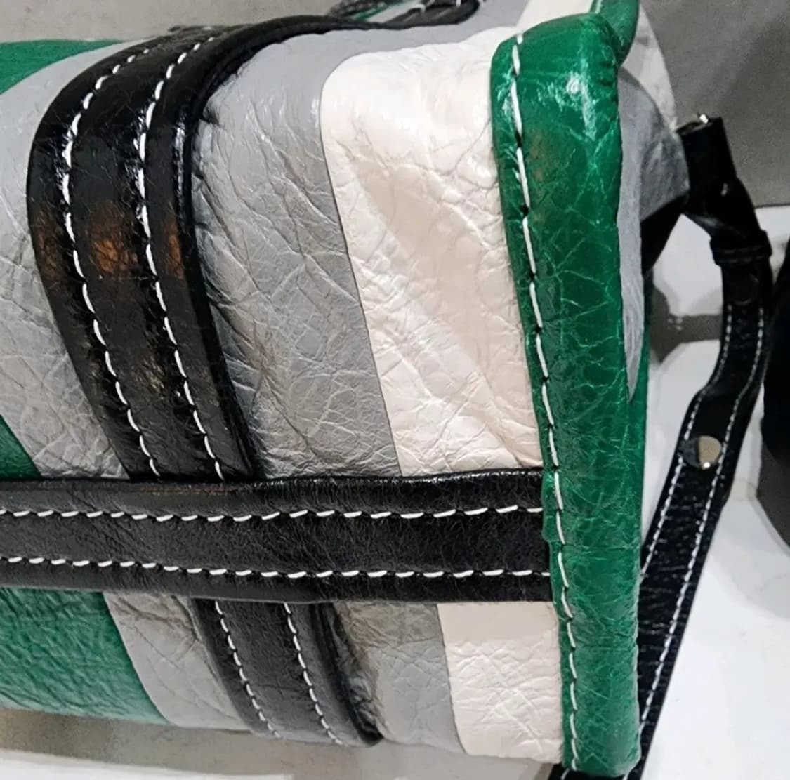 발렌시아가 바자 토트백 상품이미지9