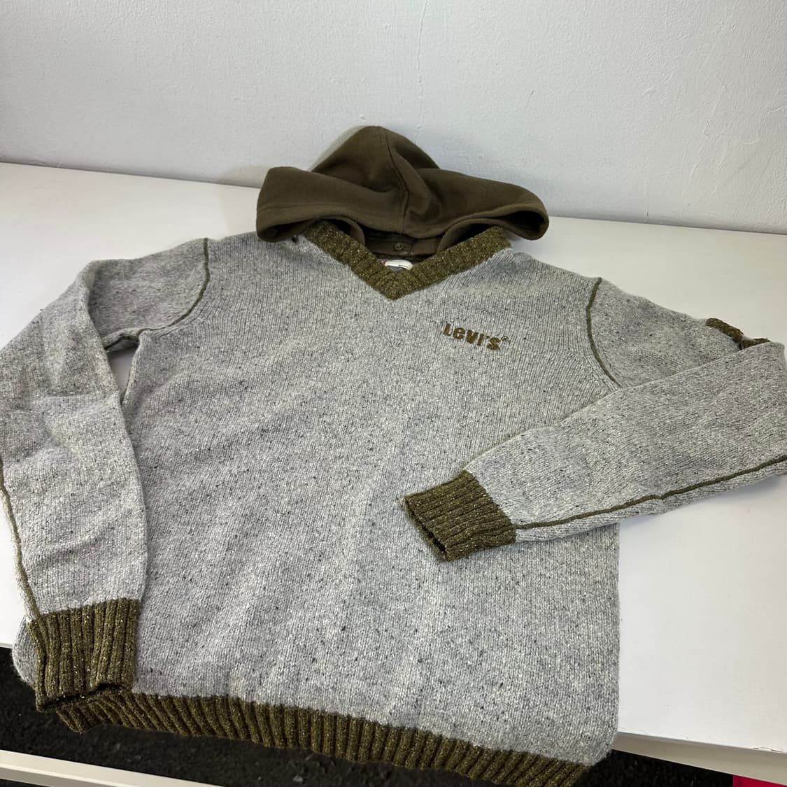 우먼M-L 리바이스 그레이그린 브이넥 후드니트 상품이미지2