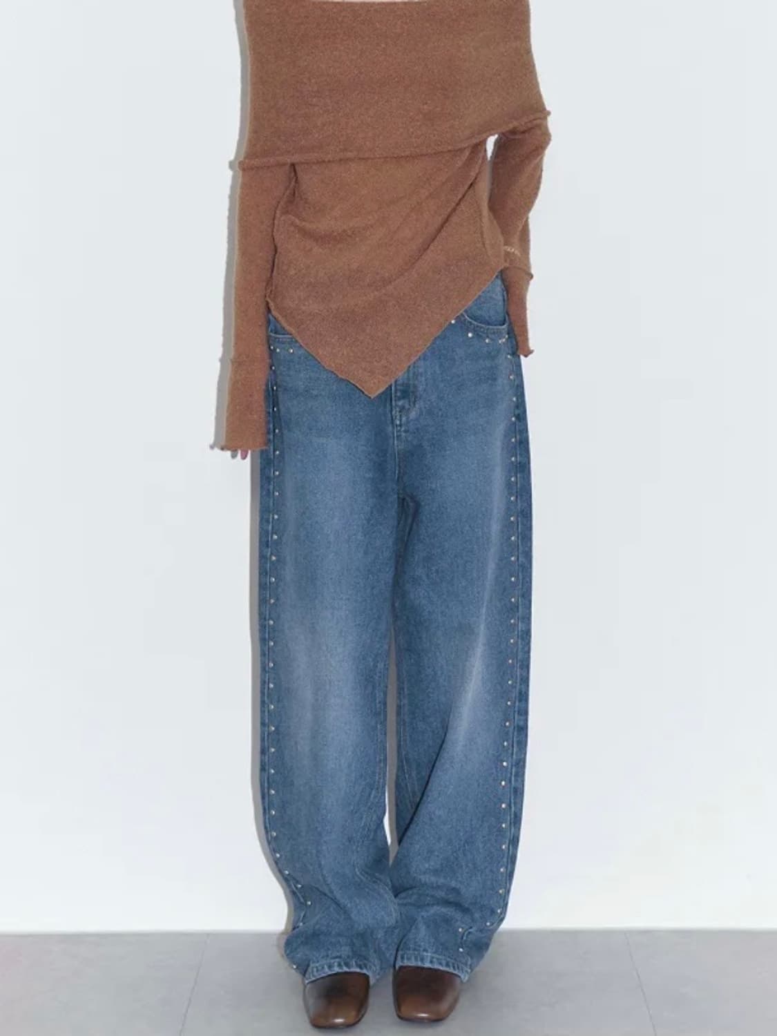 Studded washed jeans (1 size) 상품이미지1