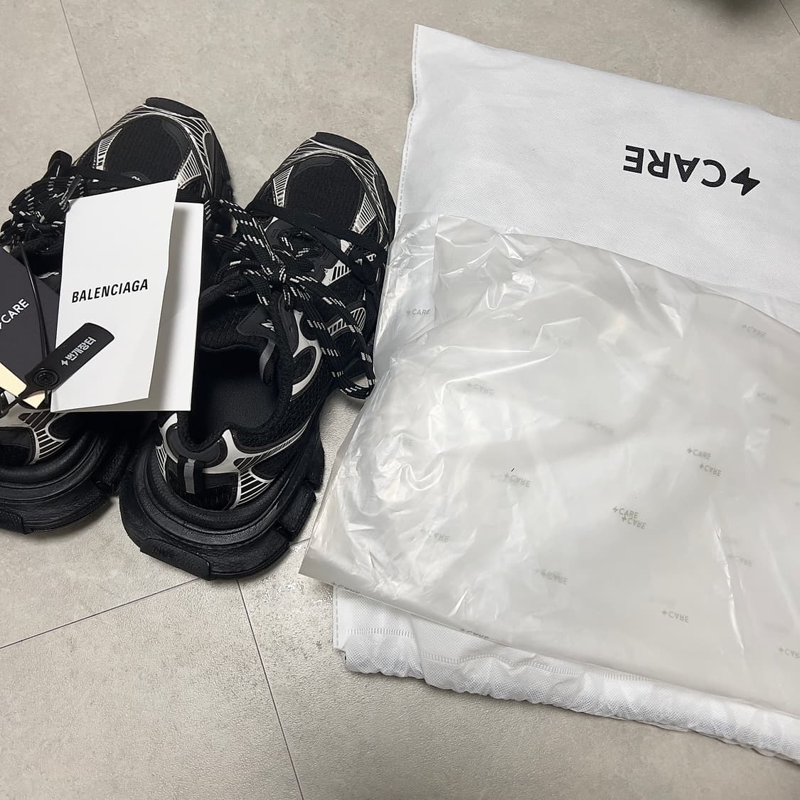 (우체국 택포가격) 발렌시아가 3XL 스니커즈 블랙 화이트 43 상품이미지9