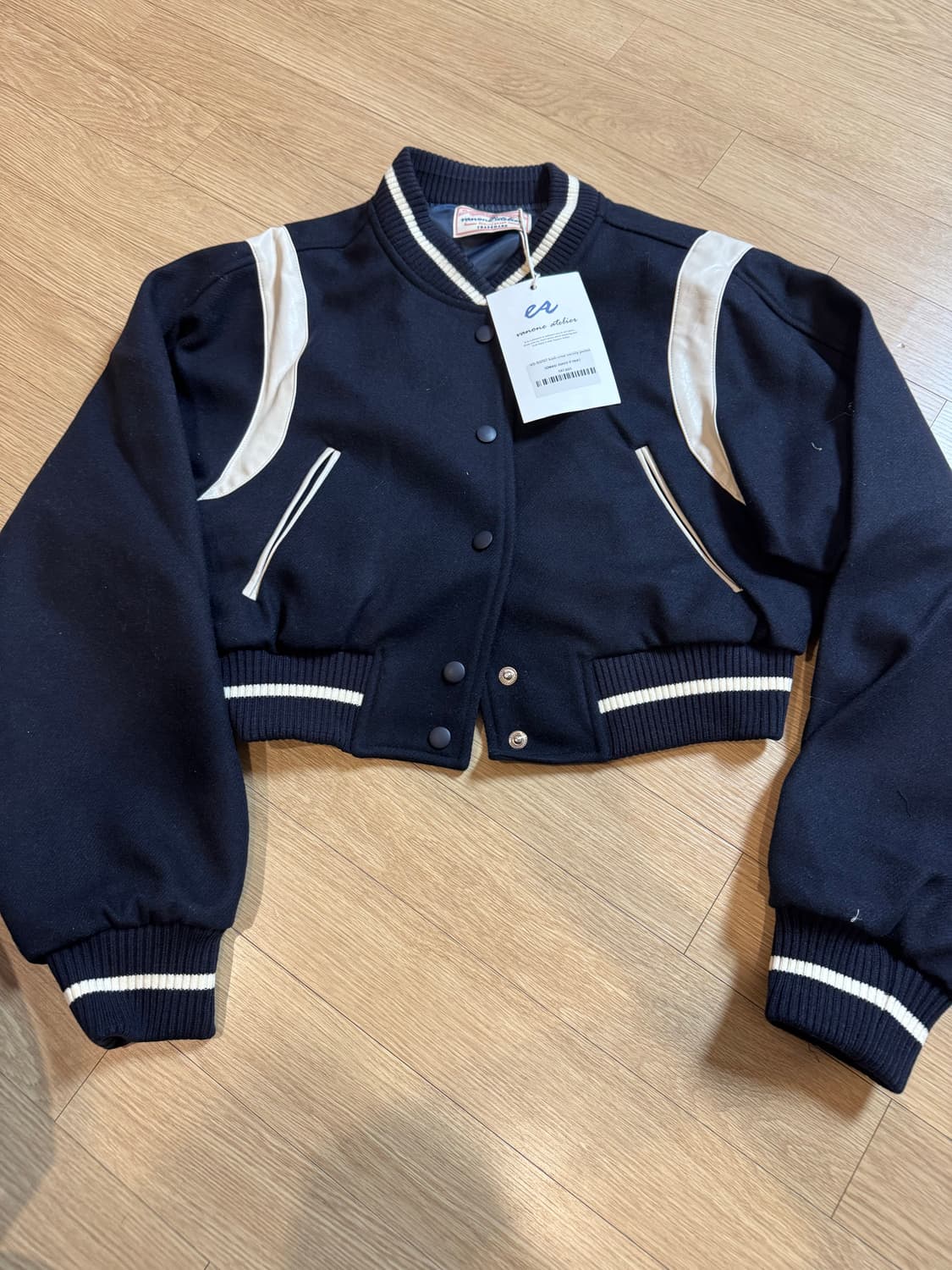 새상품 반원아뜰리에 울 바시티 자켓 상품이미지3