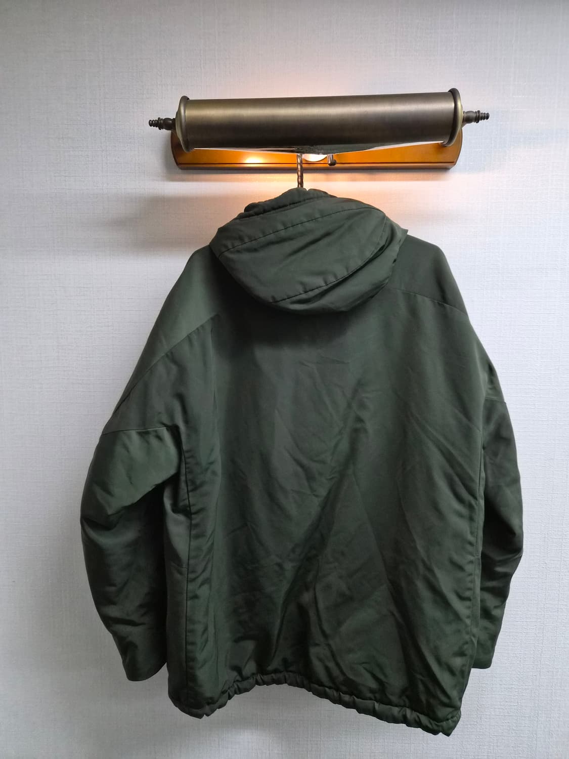 M/100) 유니클로 화이트마운티니어링 하이브리드다운 오버사이즈 파카 상품이미지2