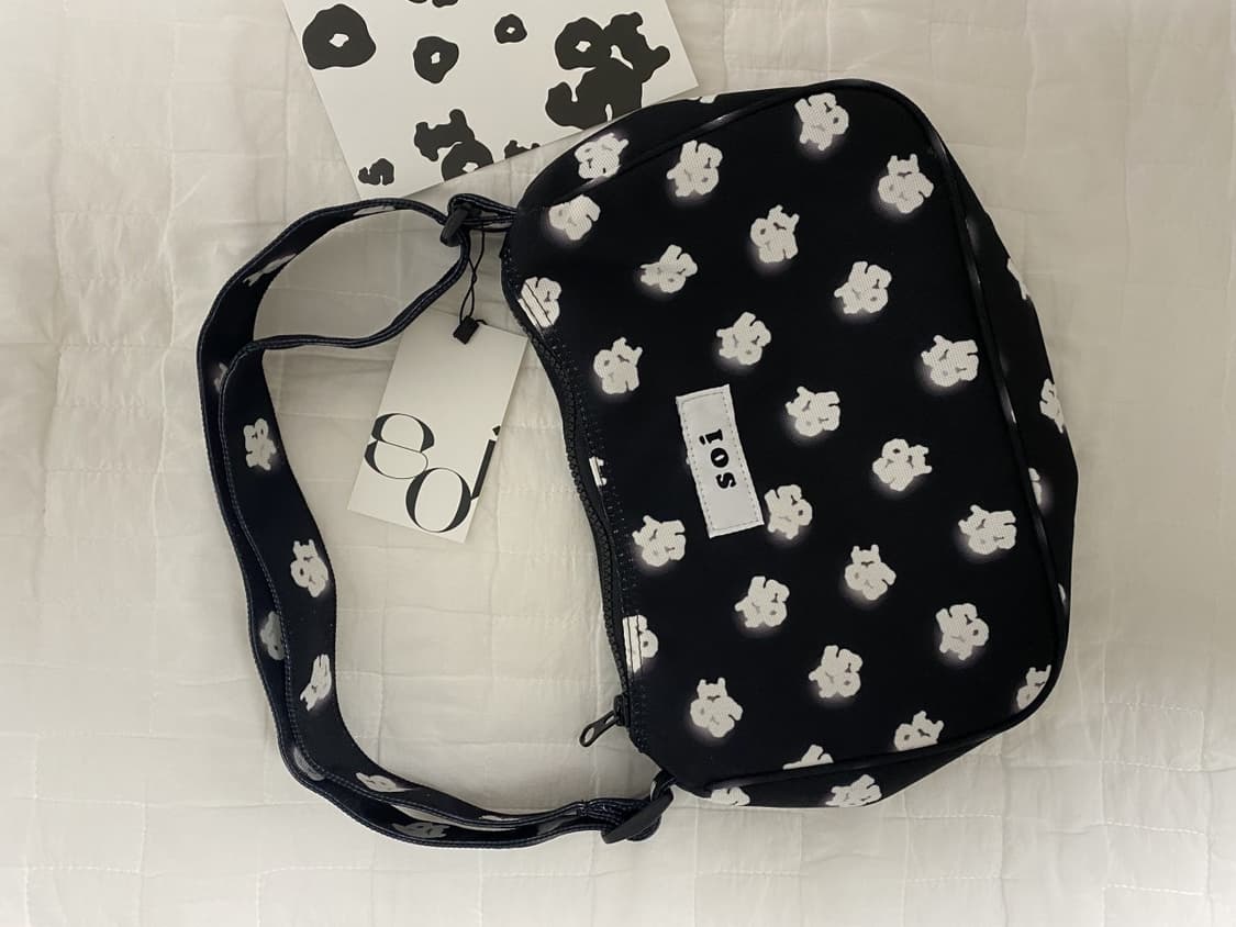 소이 soi 투웨이백 숄더크로스 블랙 가방 코치마뗑킴코이세이오포어링 상품이미지1