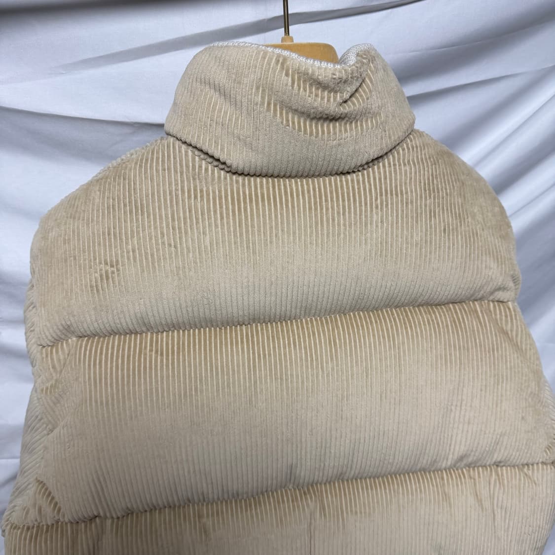 [S+급/42] 미우미우 코듀로이 패딩 점퍼 샌드 베이지 상품이미지5