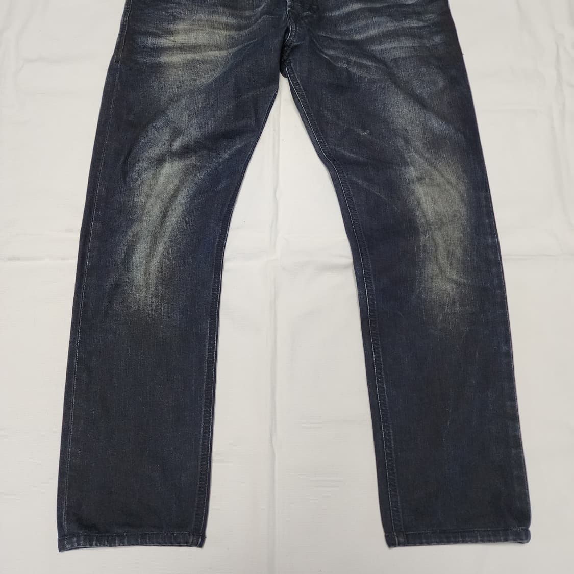 DIESEL 테이퍼드 코티드 워싱 데님팬츠 상품이미지5