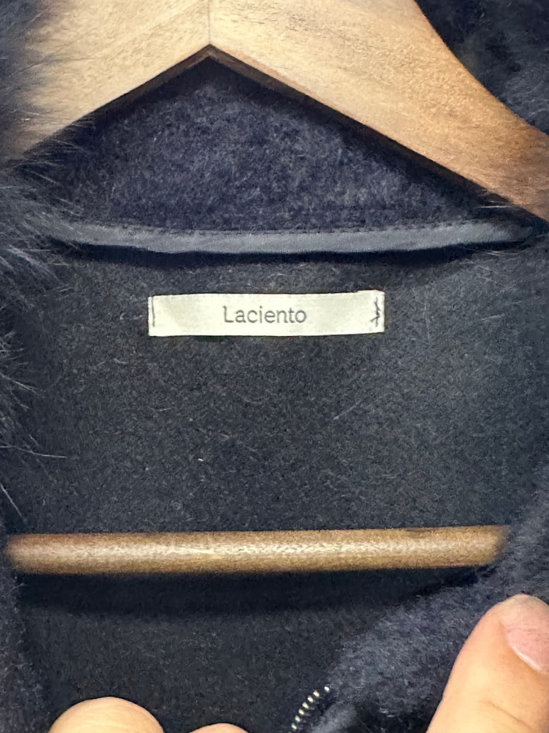 라시엔토 Laciento 폭스퍼 포인트 케이프 코트 상품이미지4