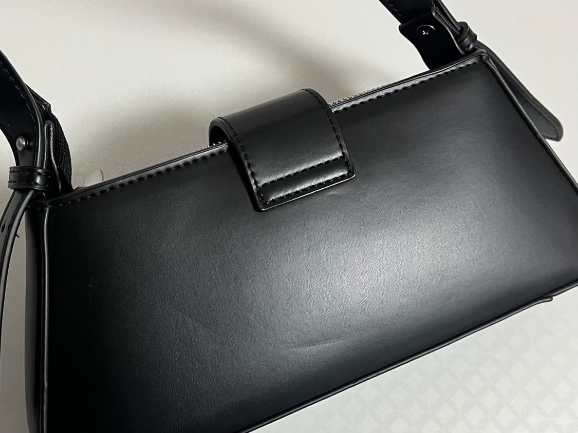 자라 버클 숄더백 상품이미지6