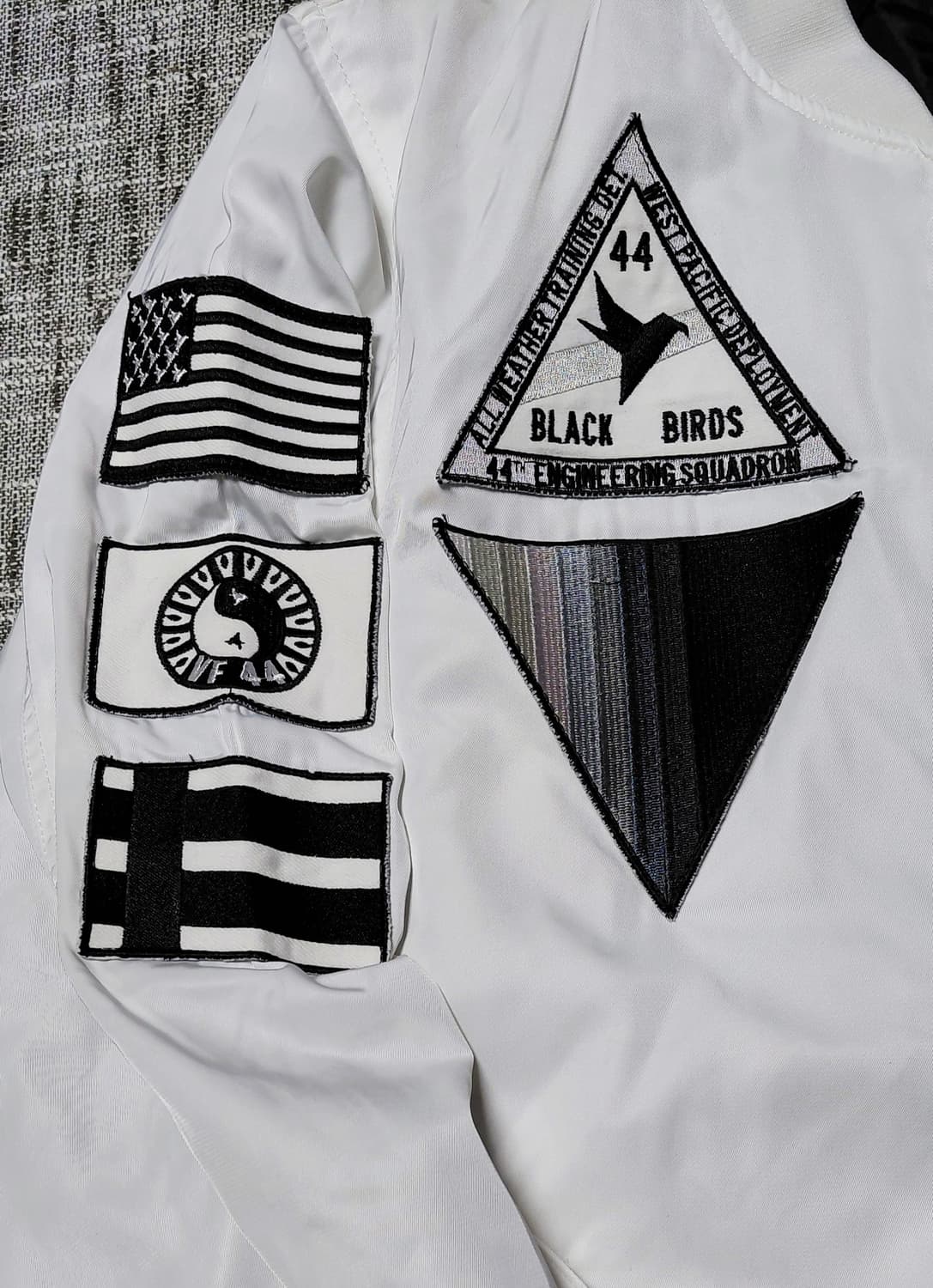 KONUS 화이트 봄버 자켓 M 상품이미지3