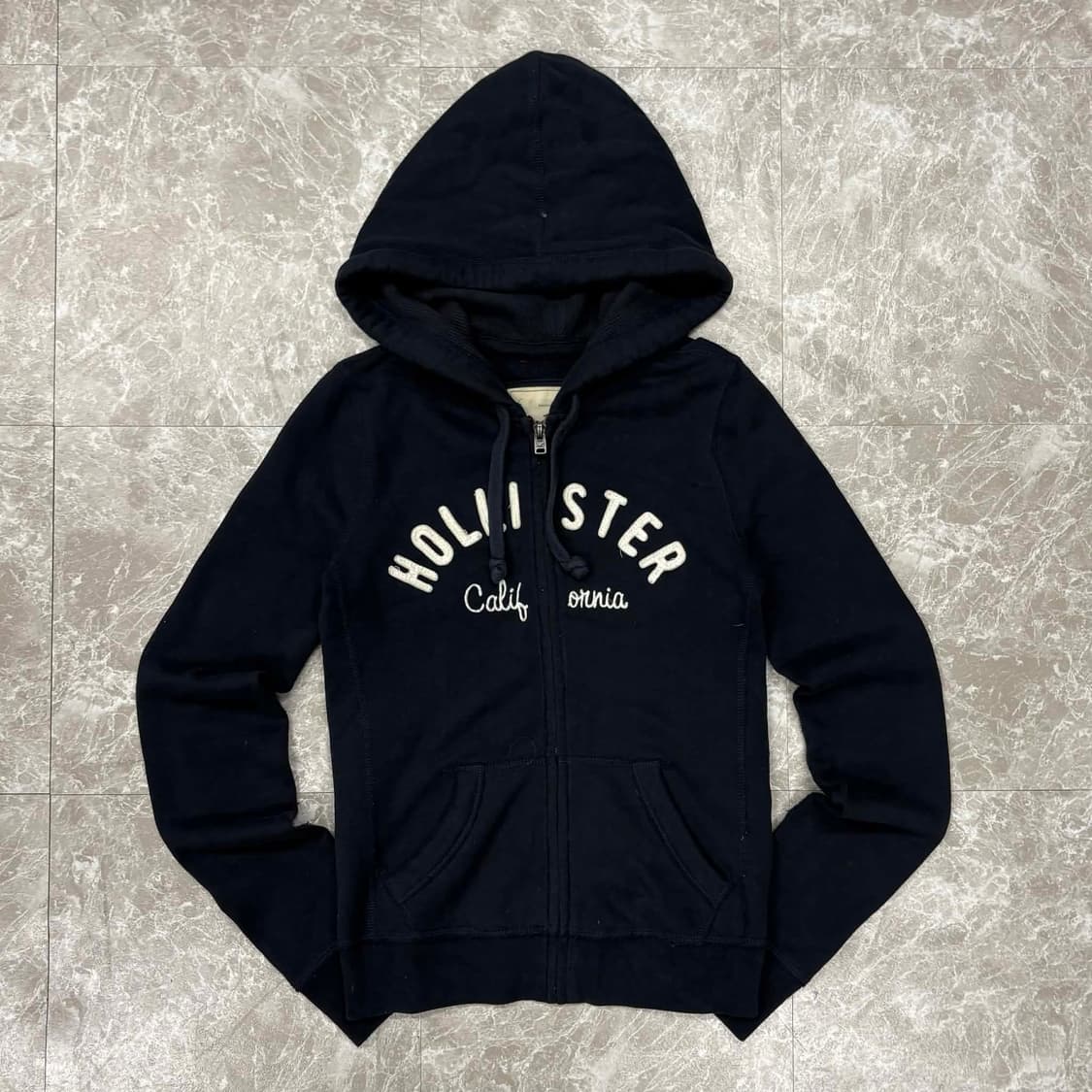 홀리스터 y2k 여리핏 블랙 대장급 걸즈 후드집업 희귀져지(XS) 상품이미지3