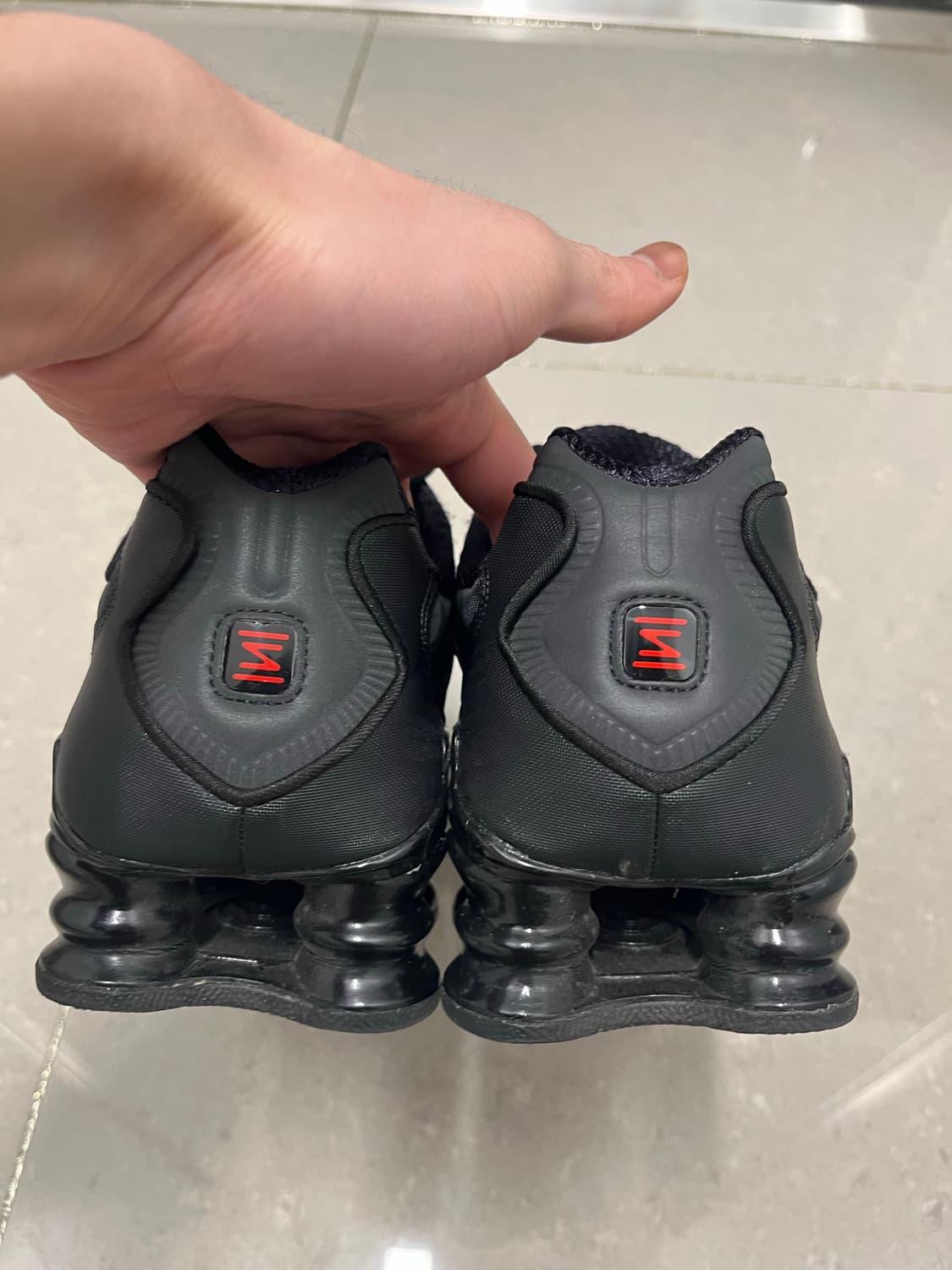 (W) 나이키 샥스 TL 블랙 앤 맥스 오렌지 275 상품이미지3