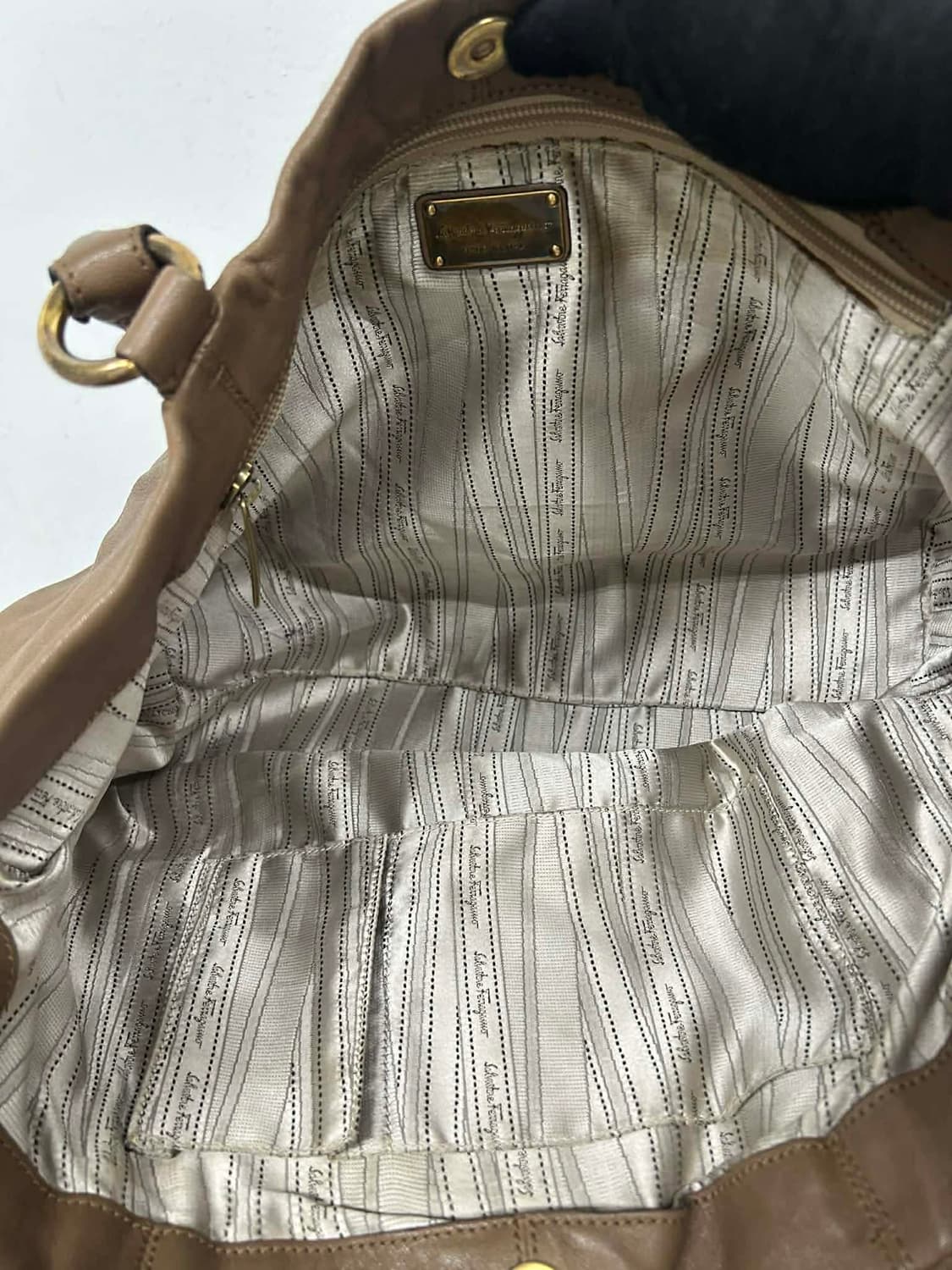 살바토레 페라가모 바라 리본 레더 토트백 숄더백 상품이미지9