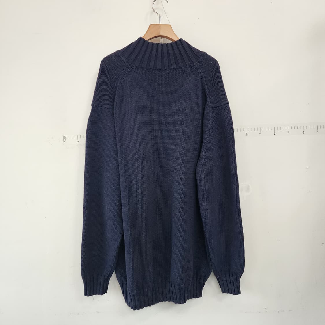 RAEY 네이비 V넥 이태리 니트 스웨터 상품이미지4