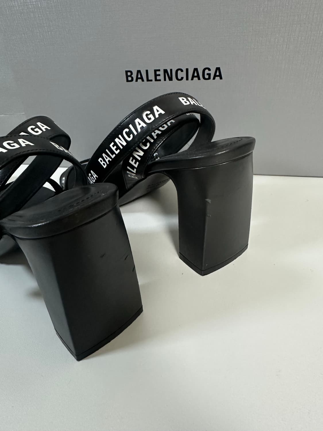 발렌시아가 스트랩 레더 샌들힐 (35.5) 상품이미지4