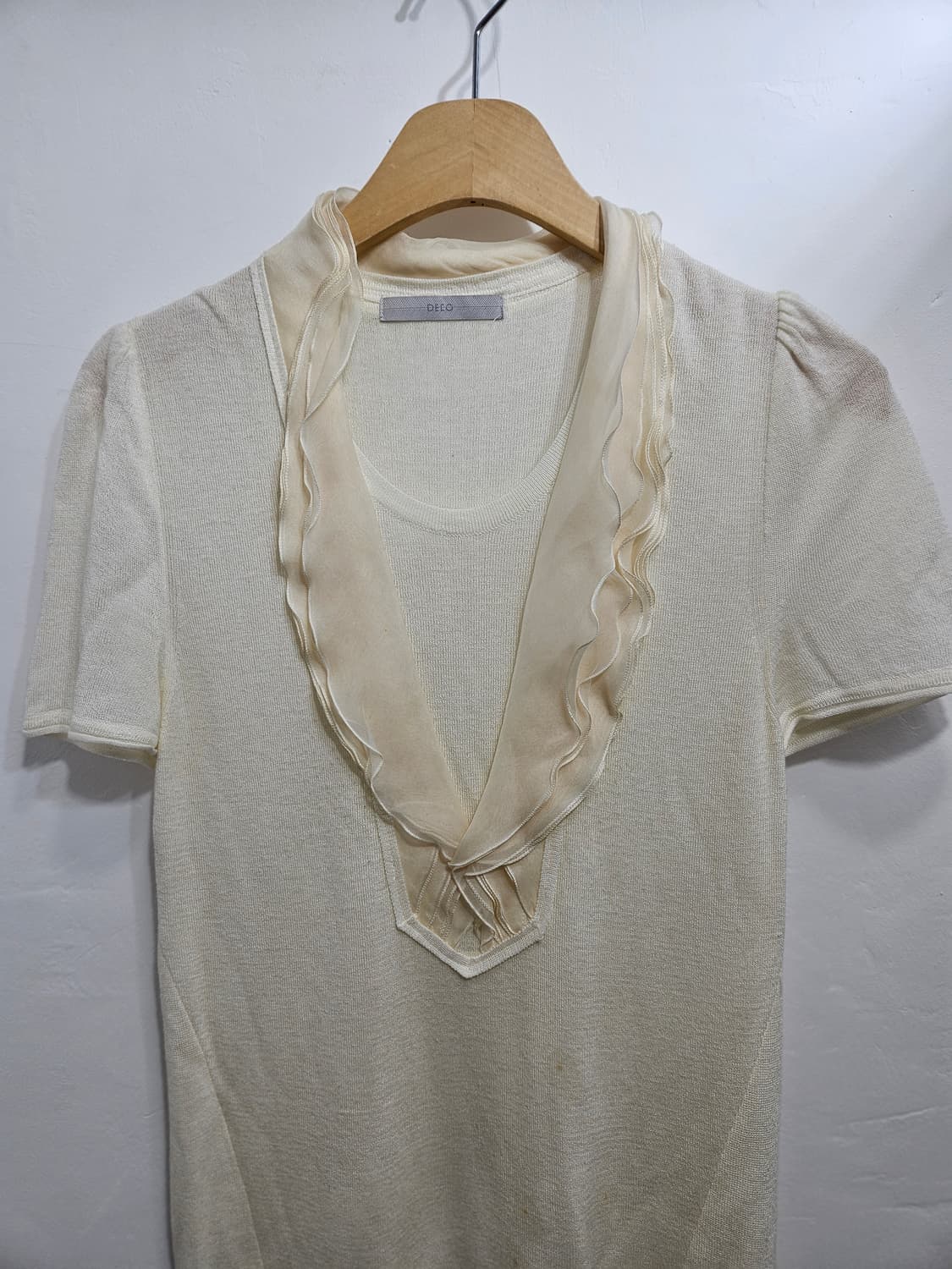 데코(DECO) 실크 프릴 장식 린넨혼방 반팔 니트 상품이미지2