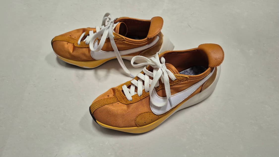 착샷) 나이키 문레이서 모나크 상품이미지3