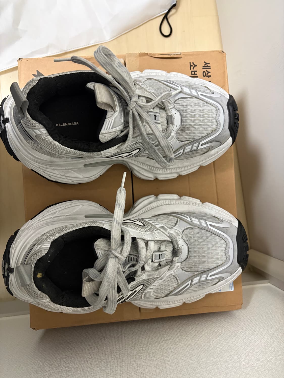 발렌시아가 10xl 39 팔아요 상품이미지1