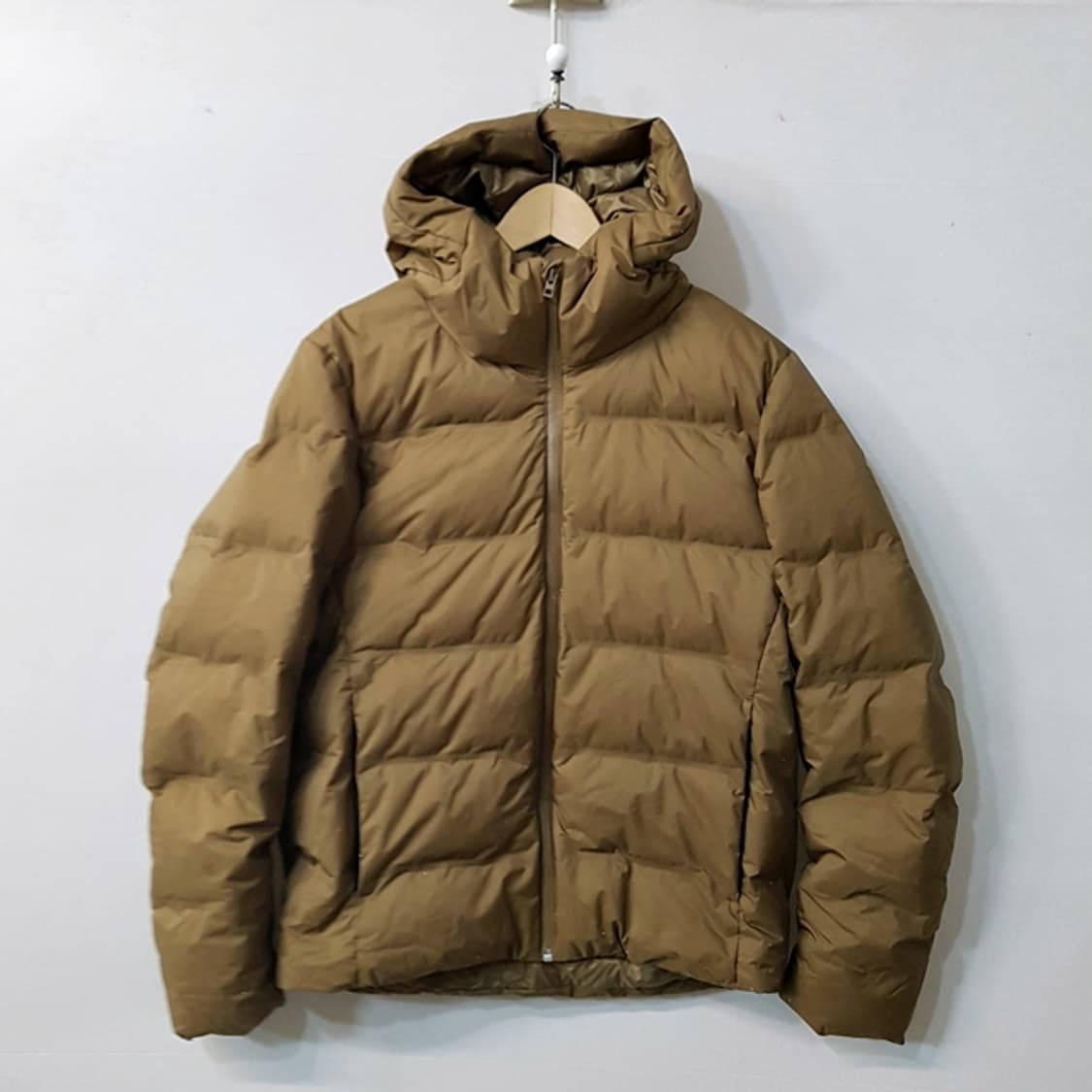 유니클로 심리스 다운 패딩 점퍼 상품이미지1