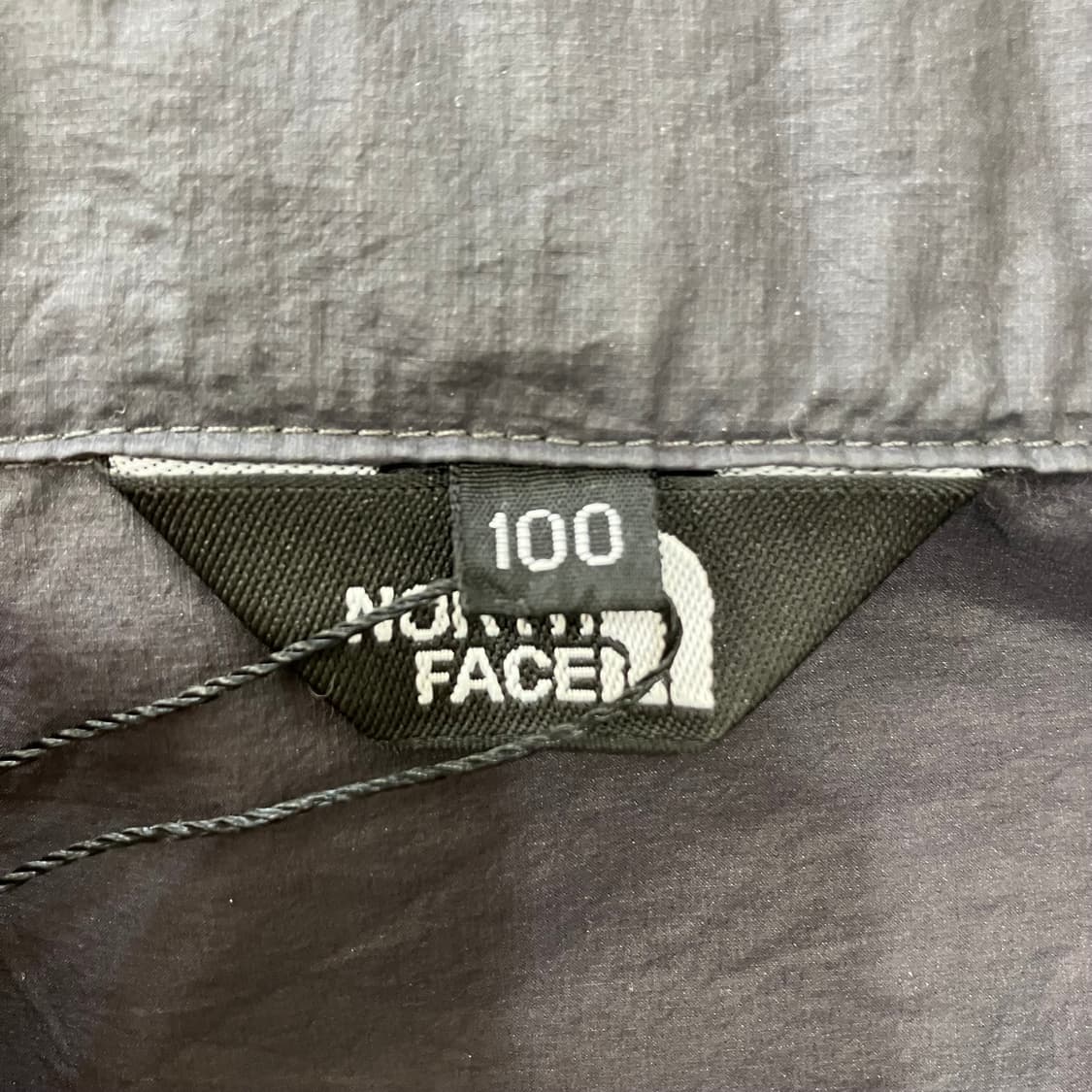 200 노스페이스 바람막이 자켓 그레이 상품이미지2