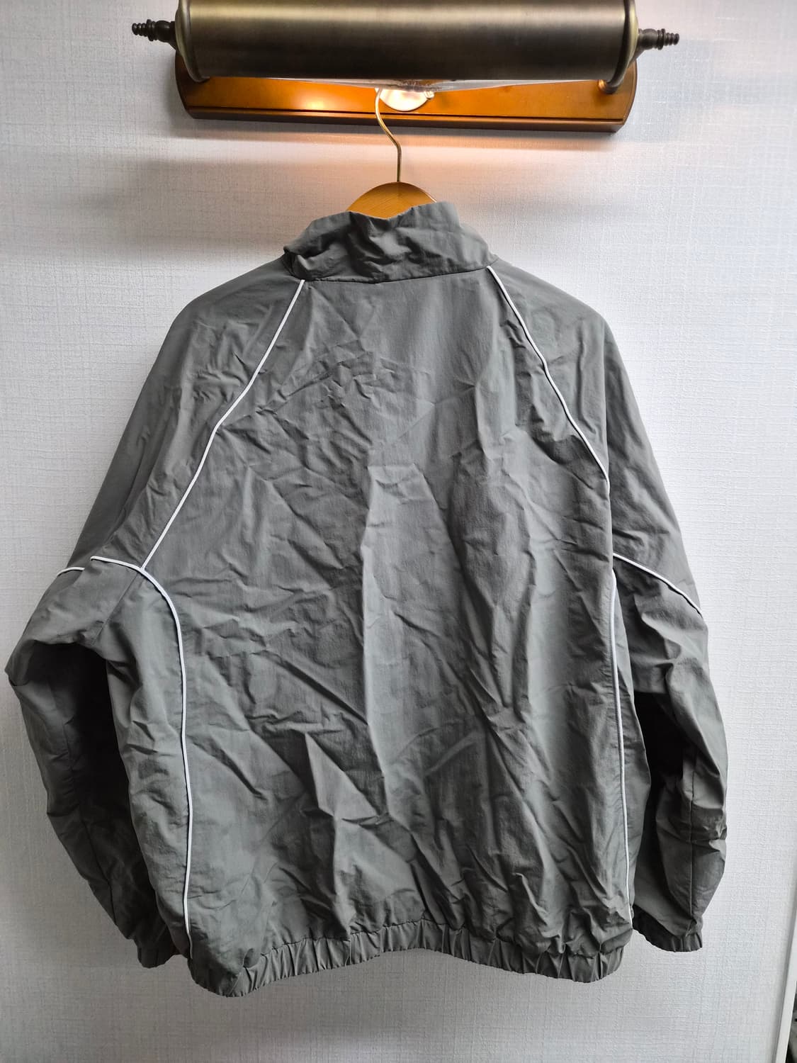 2XL) 무신사 스탠다드 파이핑 라인 오버사이즈 트랙 자켓 팝니다 상품이미지2