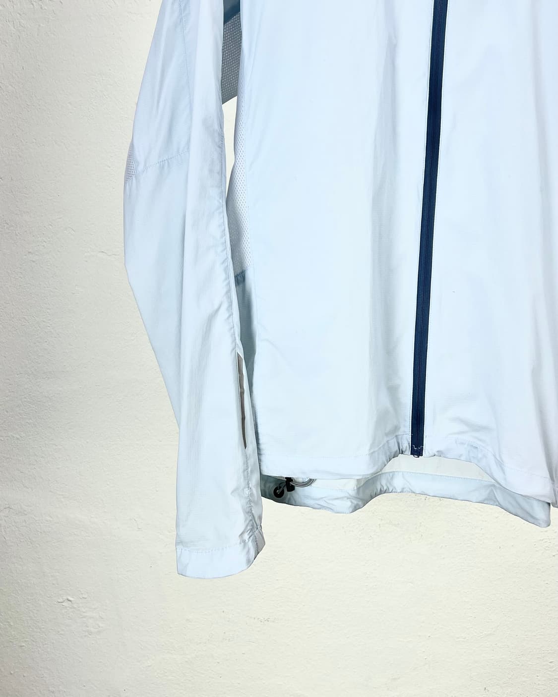 아크테릭스 인센도 에어쉘 우먼스 라이트 후디 자켓 상품이미지4