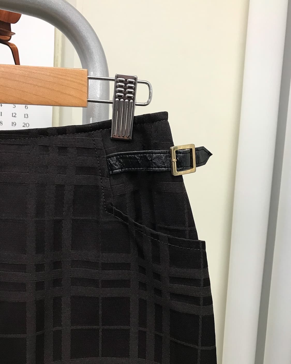 버버리 브라운 버클 체크 스커트 상품이미지2