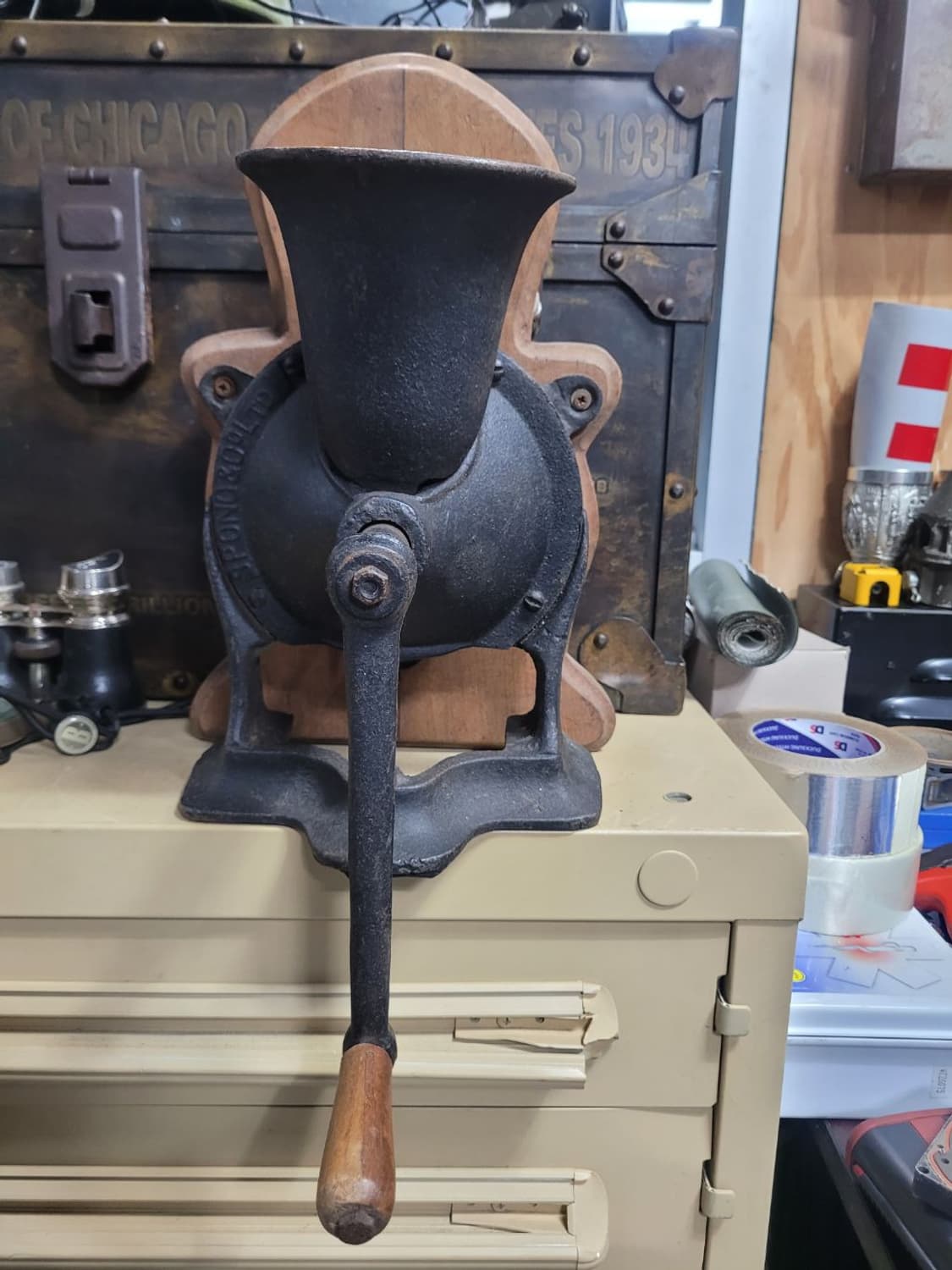 영국 앤틱 주물 커피 그라인더 상품이미지1