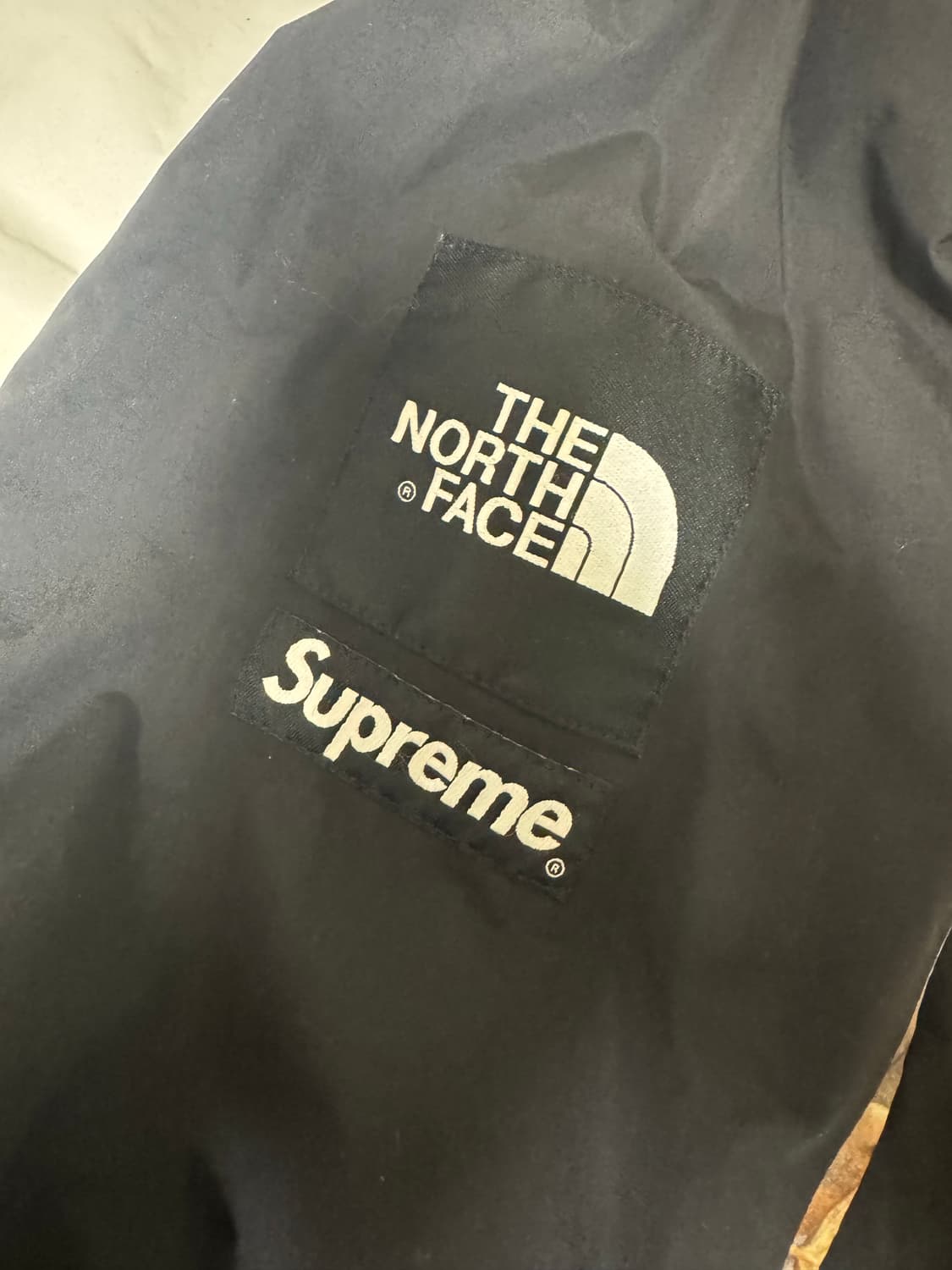 슈프림 x 노스페이스 낙엽 마운틴 자켓 사이즈 L 상품이미지4