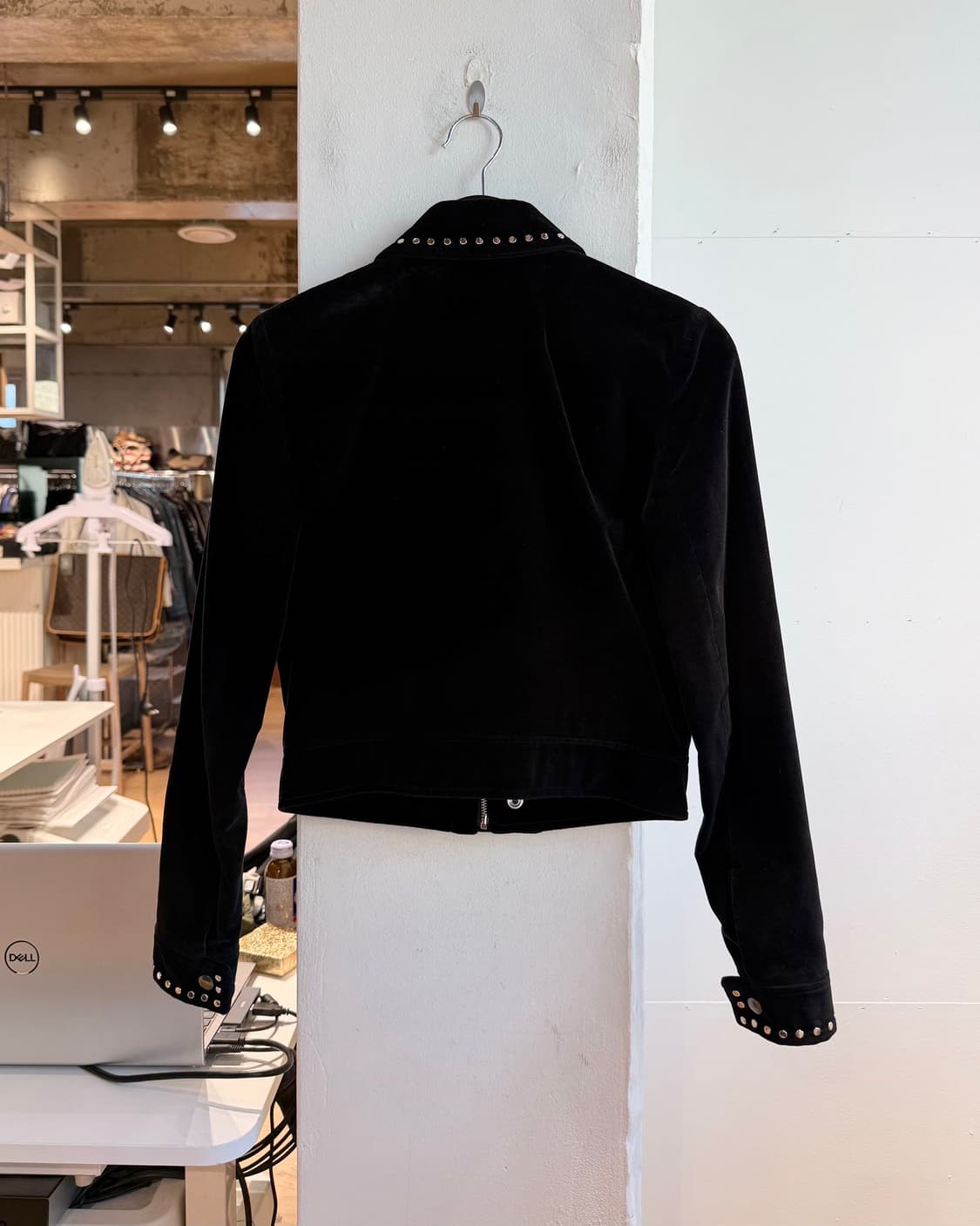 생로랑 블랙 벨벳 스터드 자켓  상품이미지7