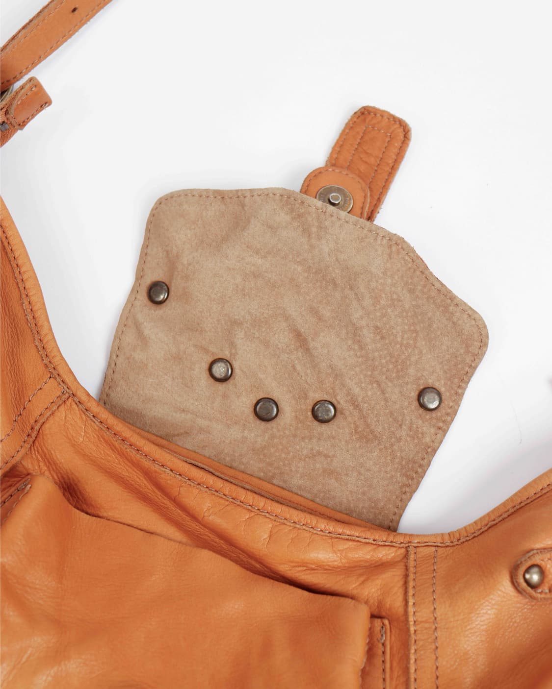 [ONE'S HEART] 카멜 브라운 레더 숄더백 상품이미지9