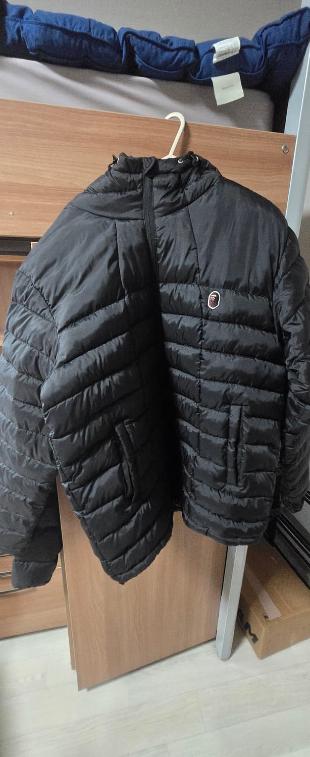 베이프 경량패딩 팝니다 상품이미지1