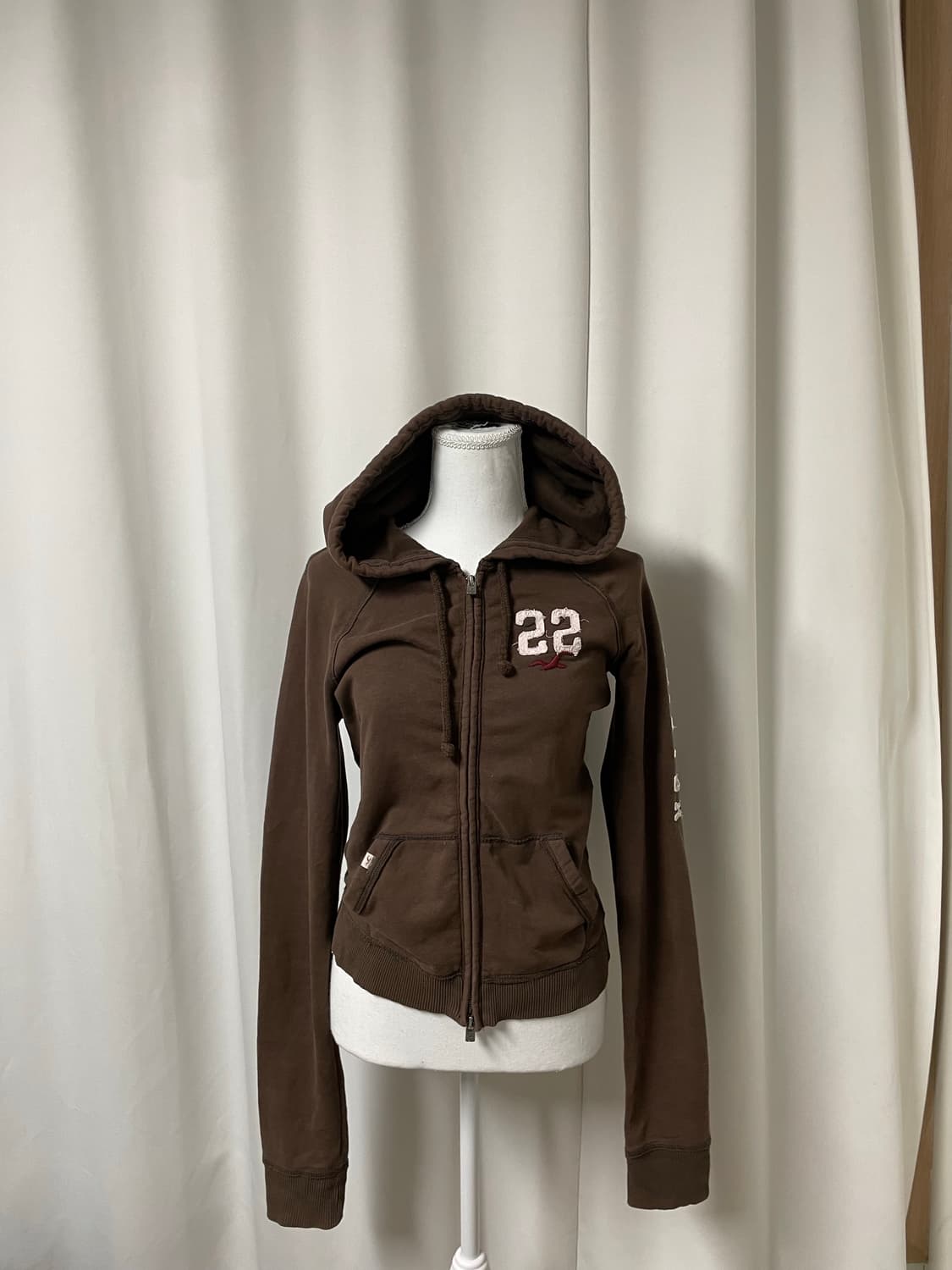 유일)홀리스터 딱붙 브라운 투웨이 후드집업 딸기초코 상품이미지1