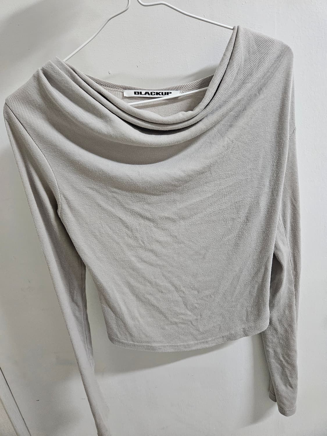 블랙업 플로엠 기모 드레이프 긴팔티 그레이지 상품이미지1