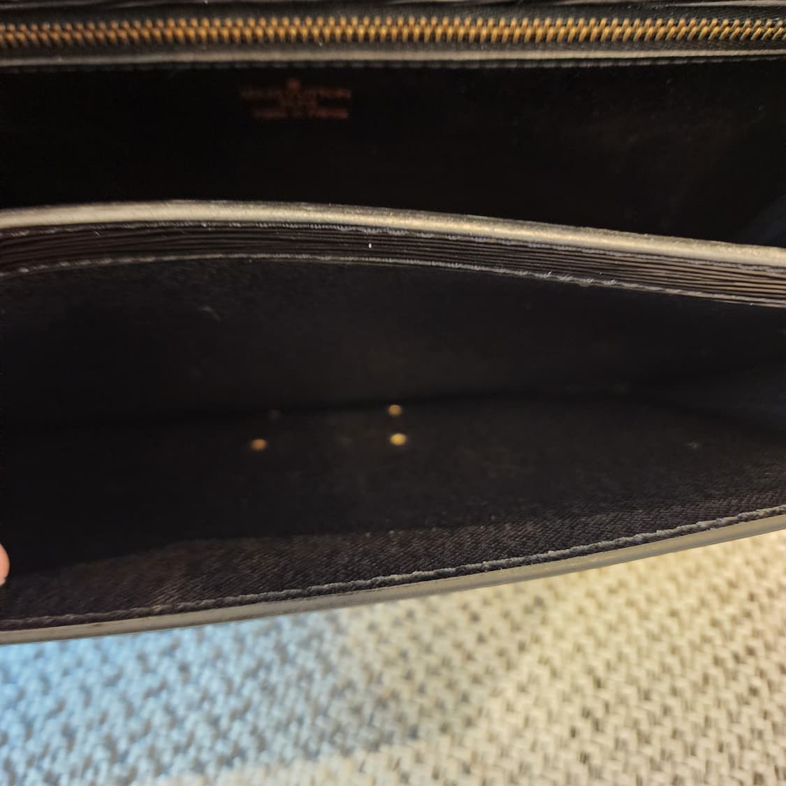 상태최상 루이비통 에삐 금장 세리에 드래곤 세컨드백 클러치백 상품이미지10