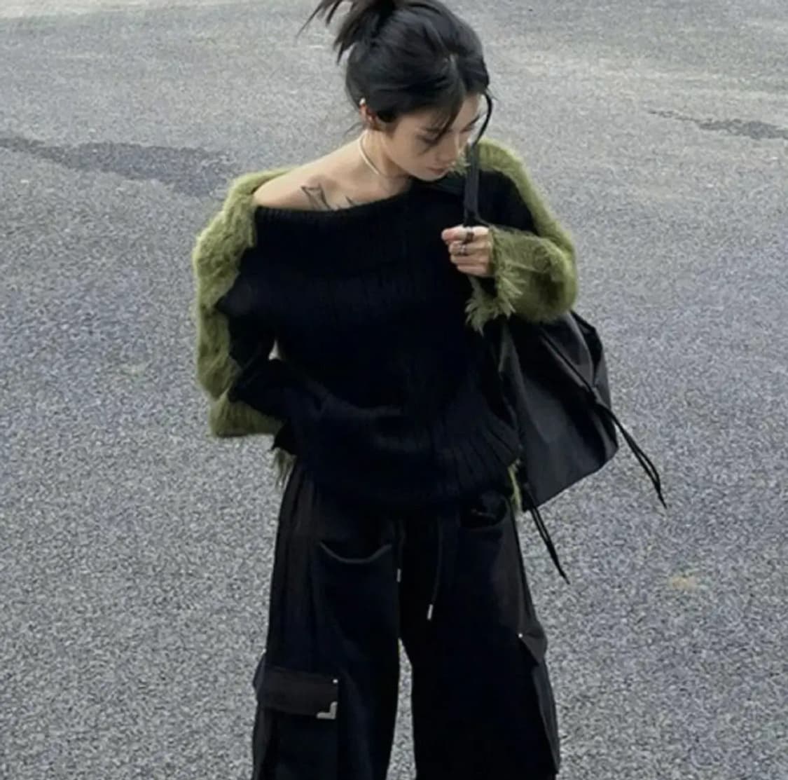 오프숄더 홀터넥 숄더넥앙고라 니트 골지 스퀘어넥 핀터레스트룩 상품이미지1