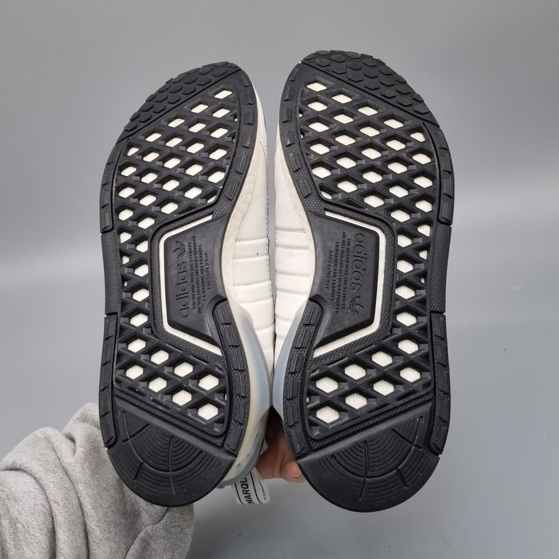 아디다스 NMD V3 운동화 250 상품이미지3