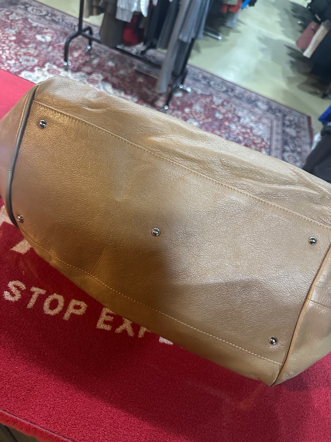 페레가모 가죽 베이지 숄더백 상품이미지7