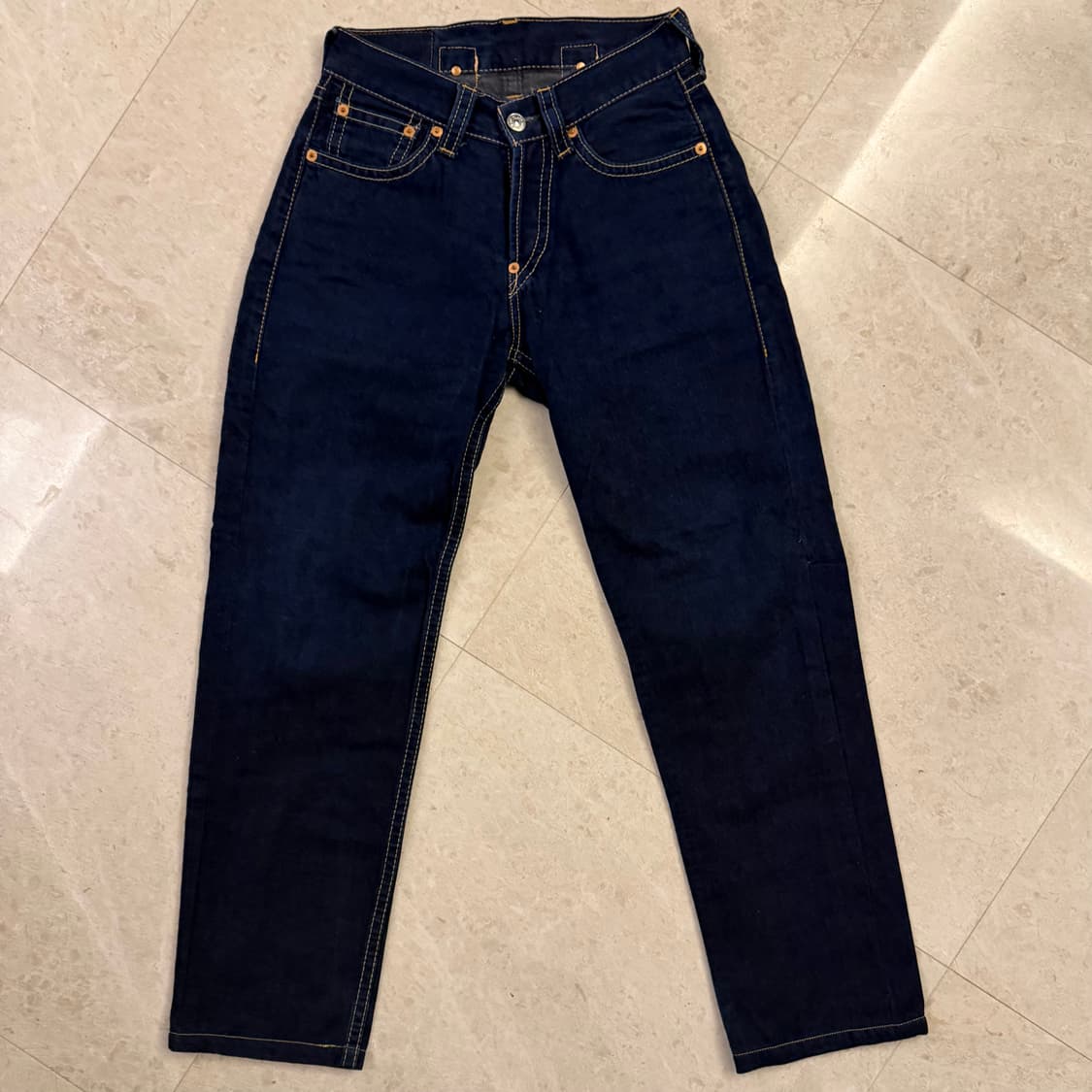 Levi’s Indigo Cinch Pants 상품이미지4