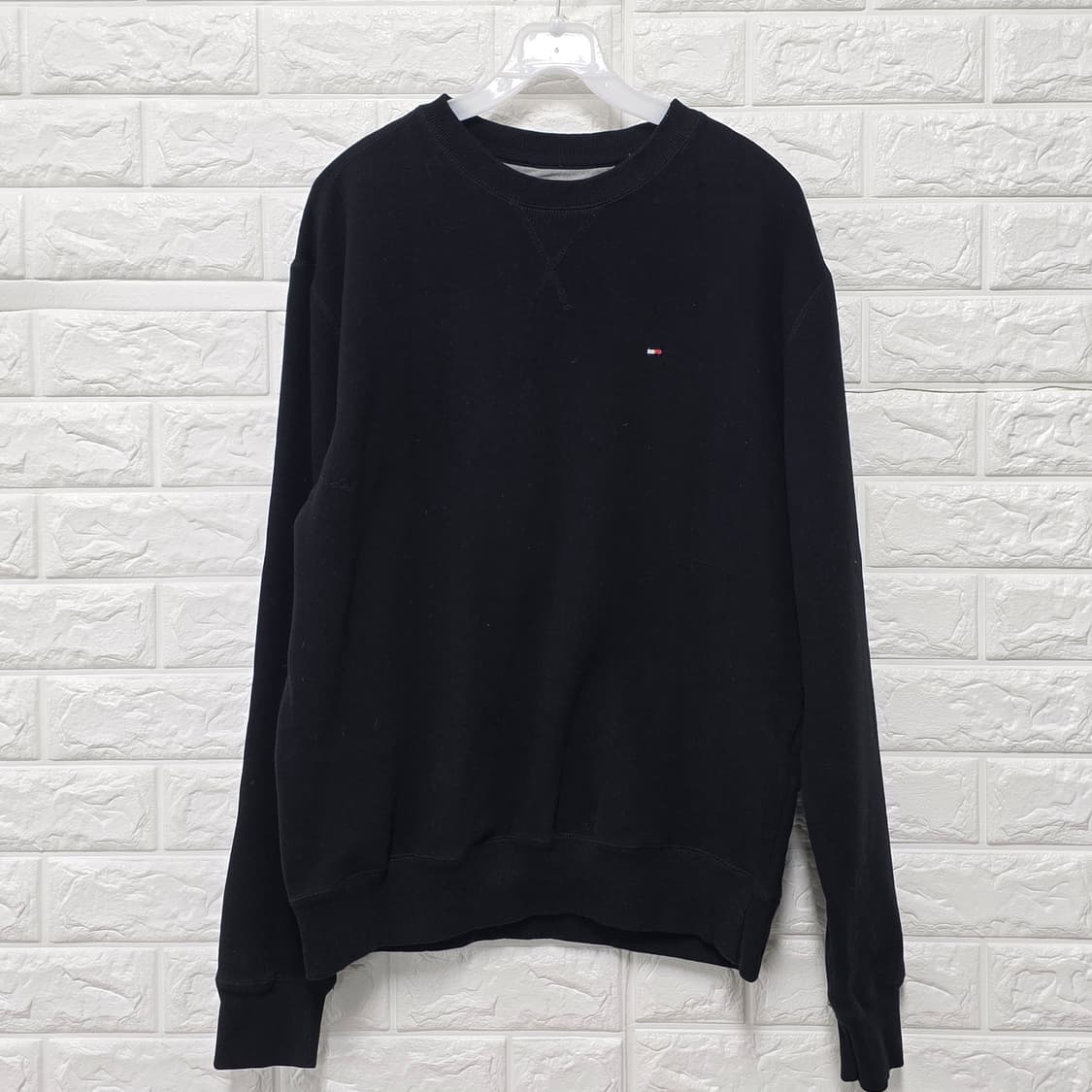 택포) 타미힐피거 블랙 맨투맨 L 상품이미지1