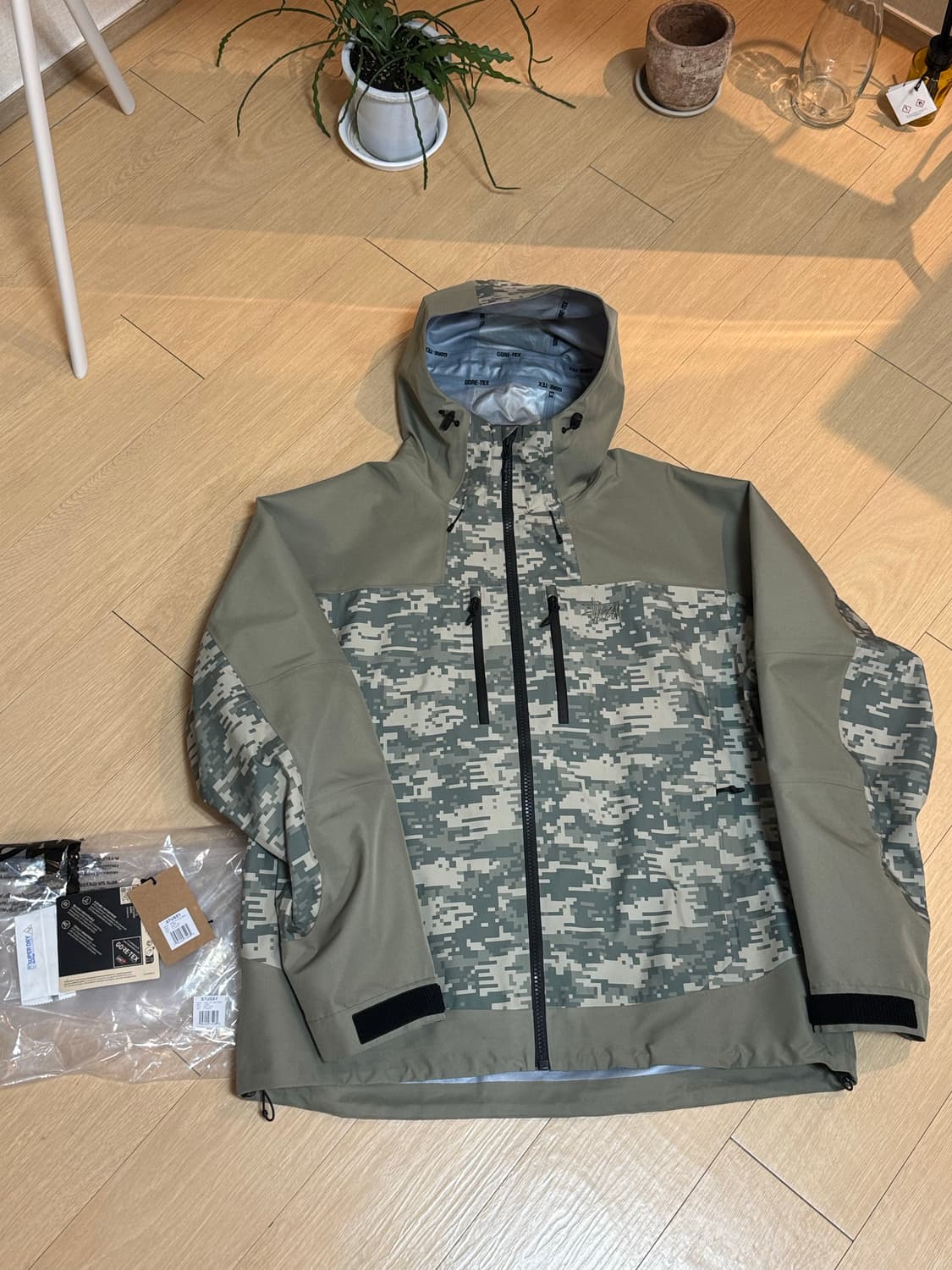 [XL] 스투시 고어텍스 가이드 쉘 자켓 디지 카모 카키 상품이미지1