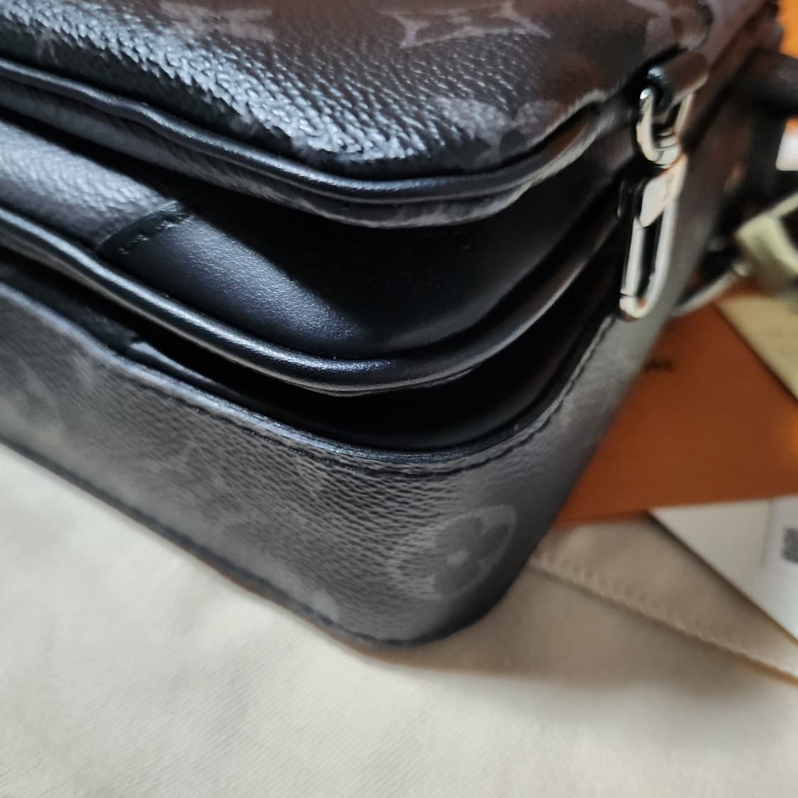 [새상품급/풀구성]루이비통 이클립스 트리오 메신저백 상품이미지6